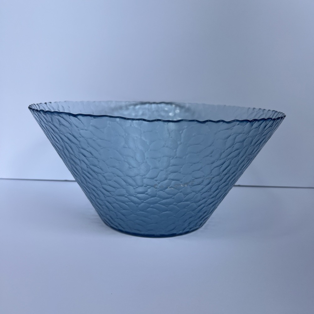 Arcoroc France Vercors 11" Pebble Textured Glass Serving Bowl Aqua Blue EUC